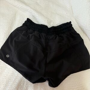 Hotty Hot High-Rise Lined Short 2.5"